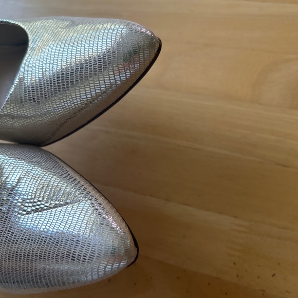 Naturalizer Gold Silver Leather Point Toe Heels size 8.5 - Picture 14 of 15